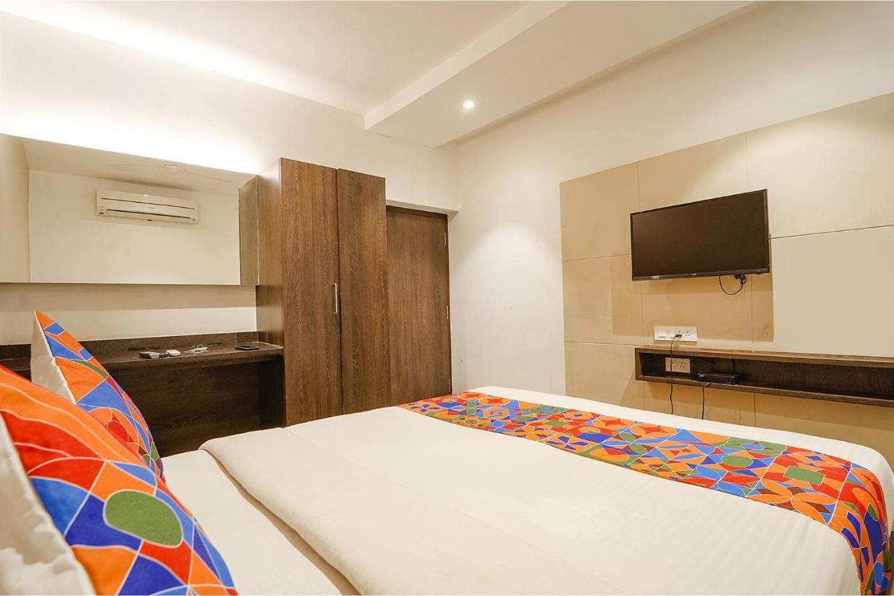 Fabhotel Karpagam - 900M From Nehru Stadium 코임바토르 외부 사진